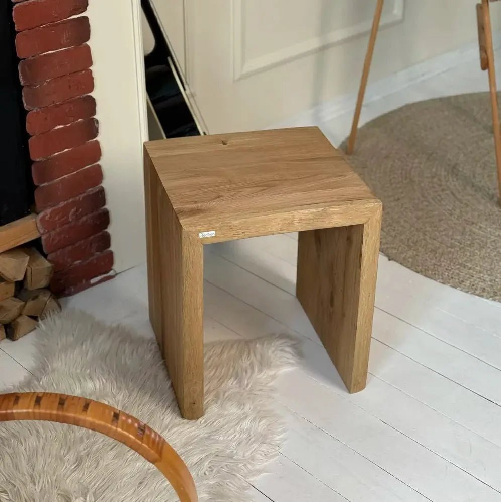 Solid oak bench 23.6 x 17.7 x 15.7 in – natural edges, natural oil finish - Reelken US